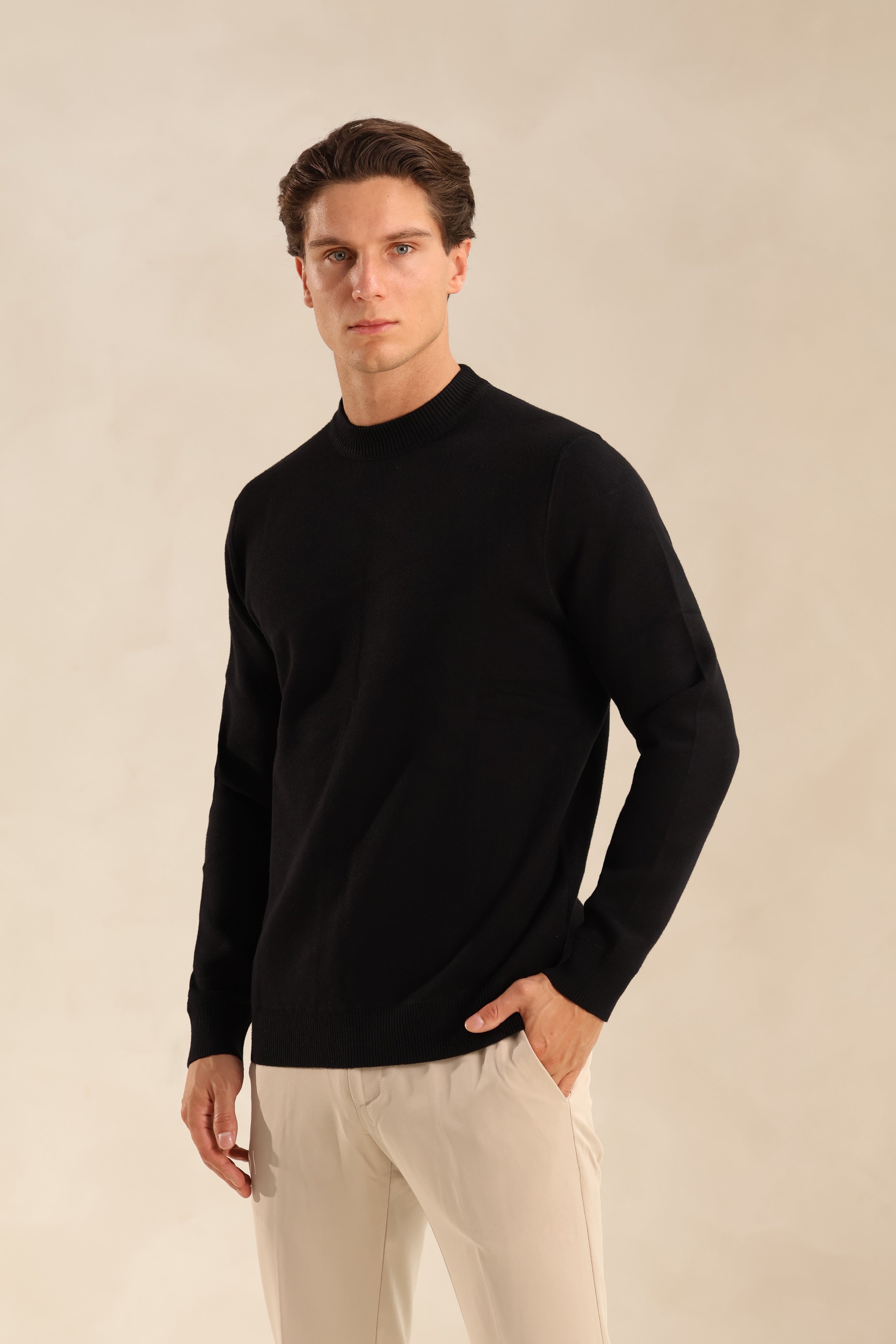 SOFT TOUCH KNIT CREWNECK