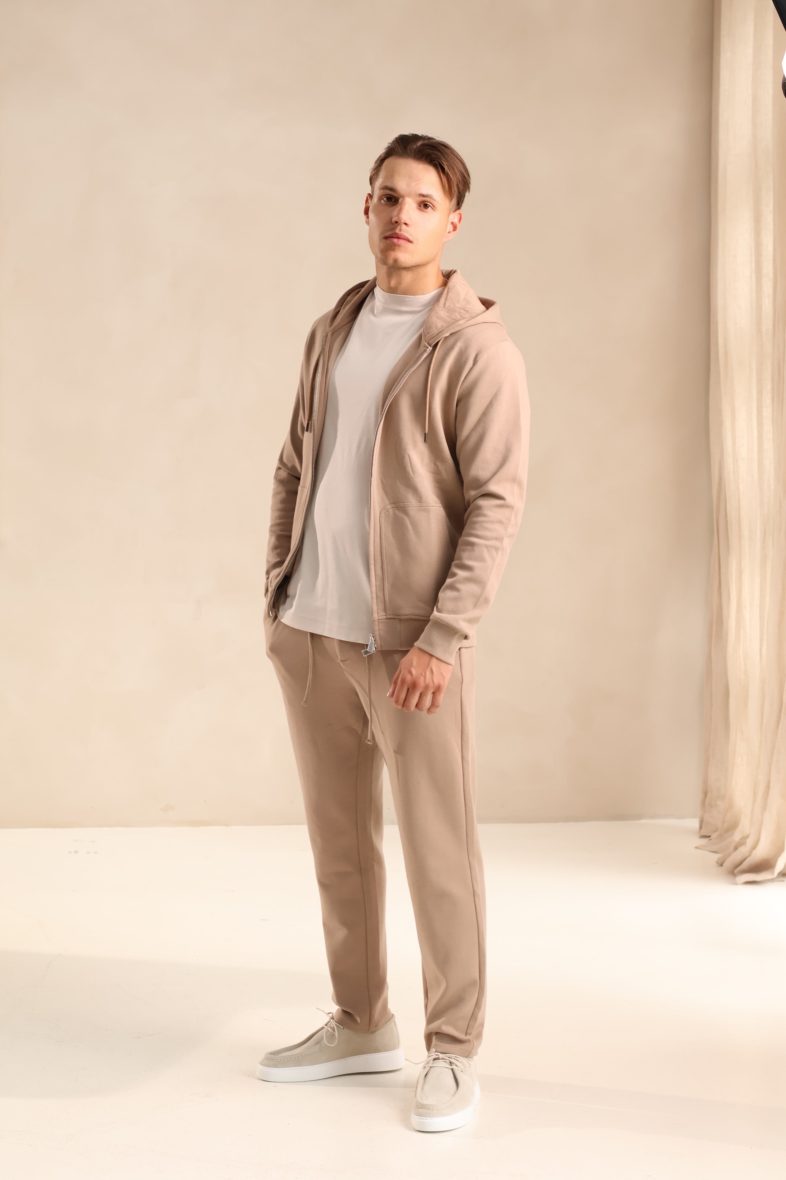 SUNDAY ESSENTIALS TRACKSUIT