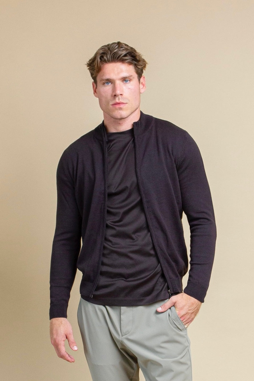 FINE KNIT VEST