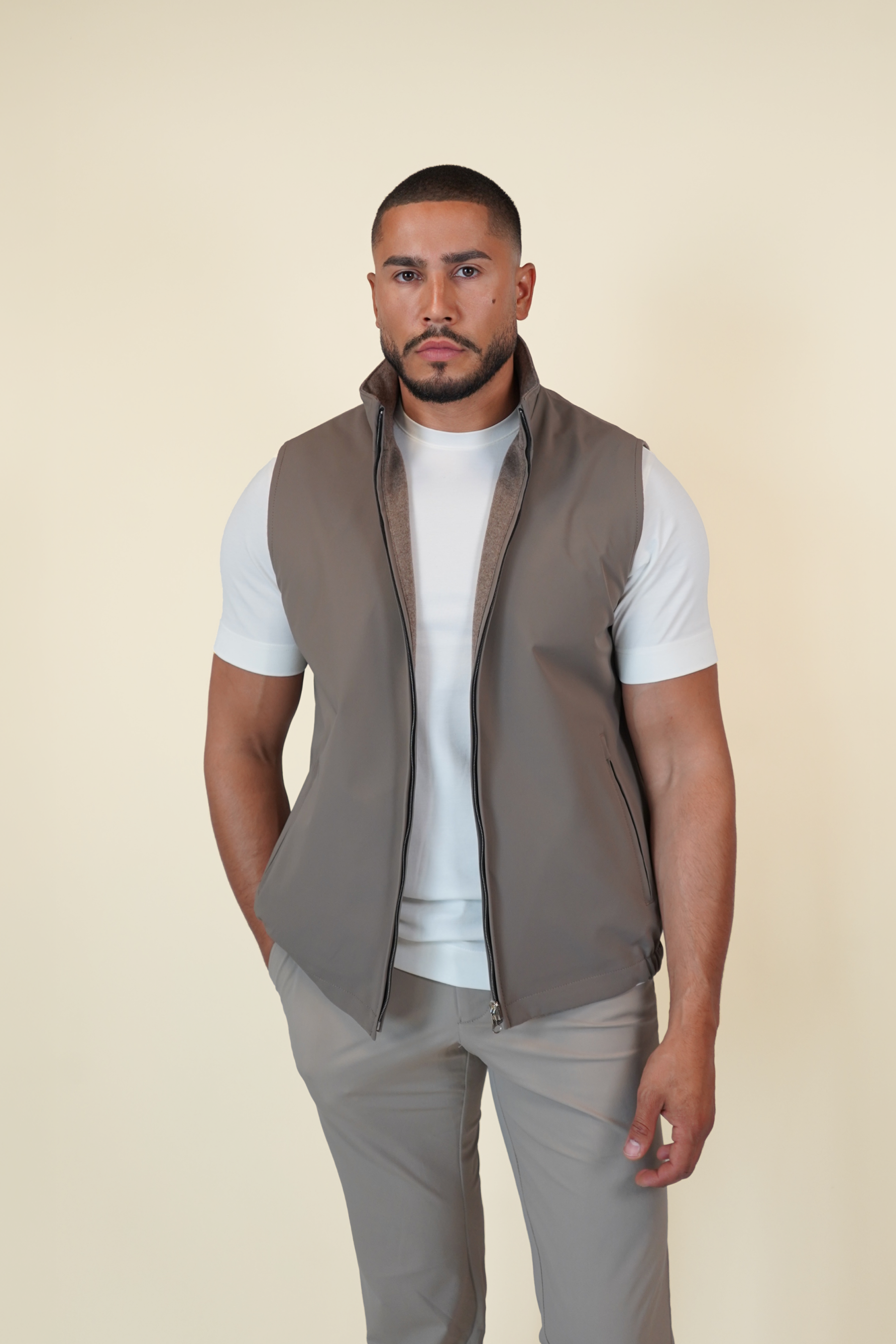 TWEEZIJDIGE SUÈDE BODYWARMER