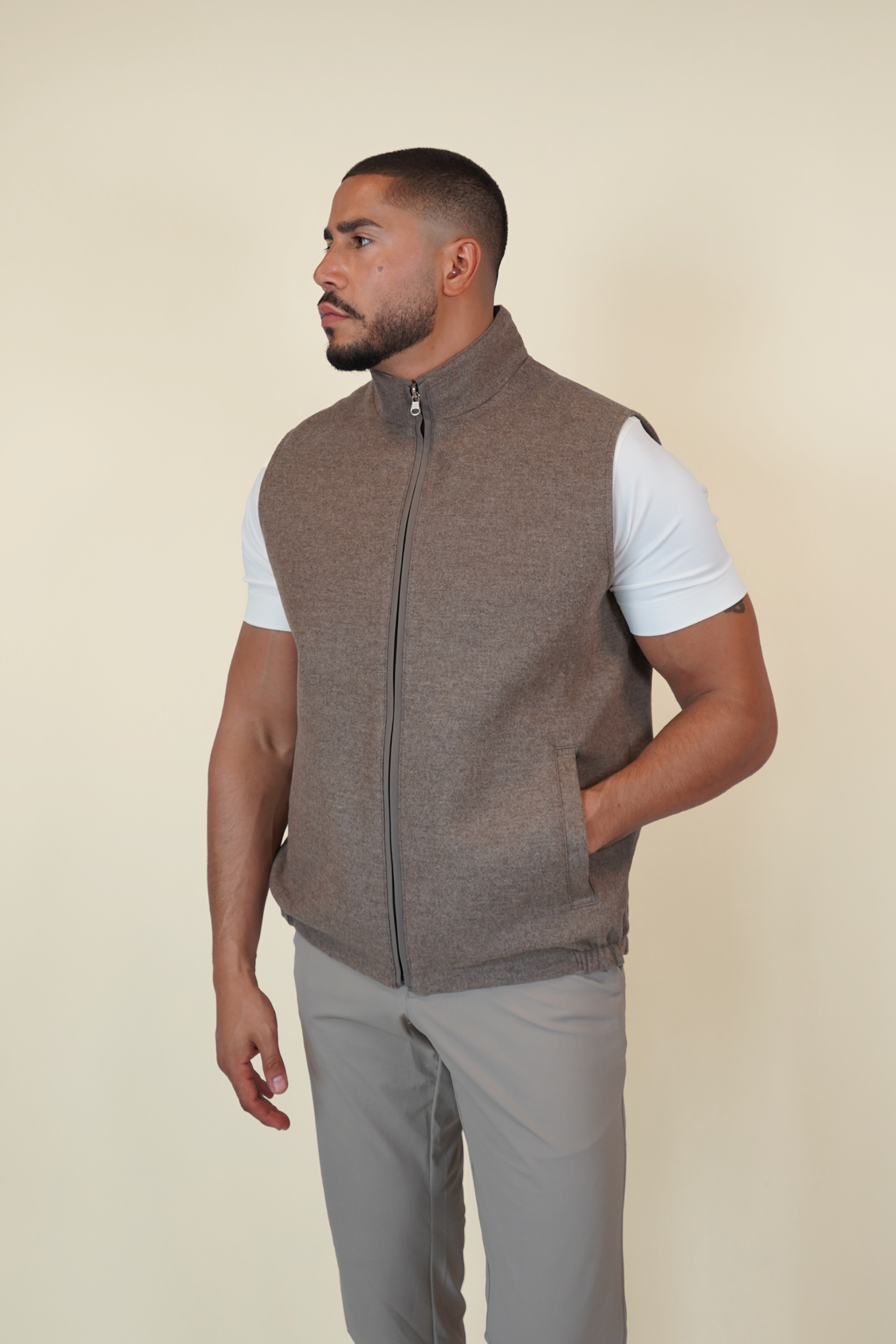 TWEEZIJDIGE SUÈDE BODYWARMER