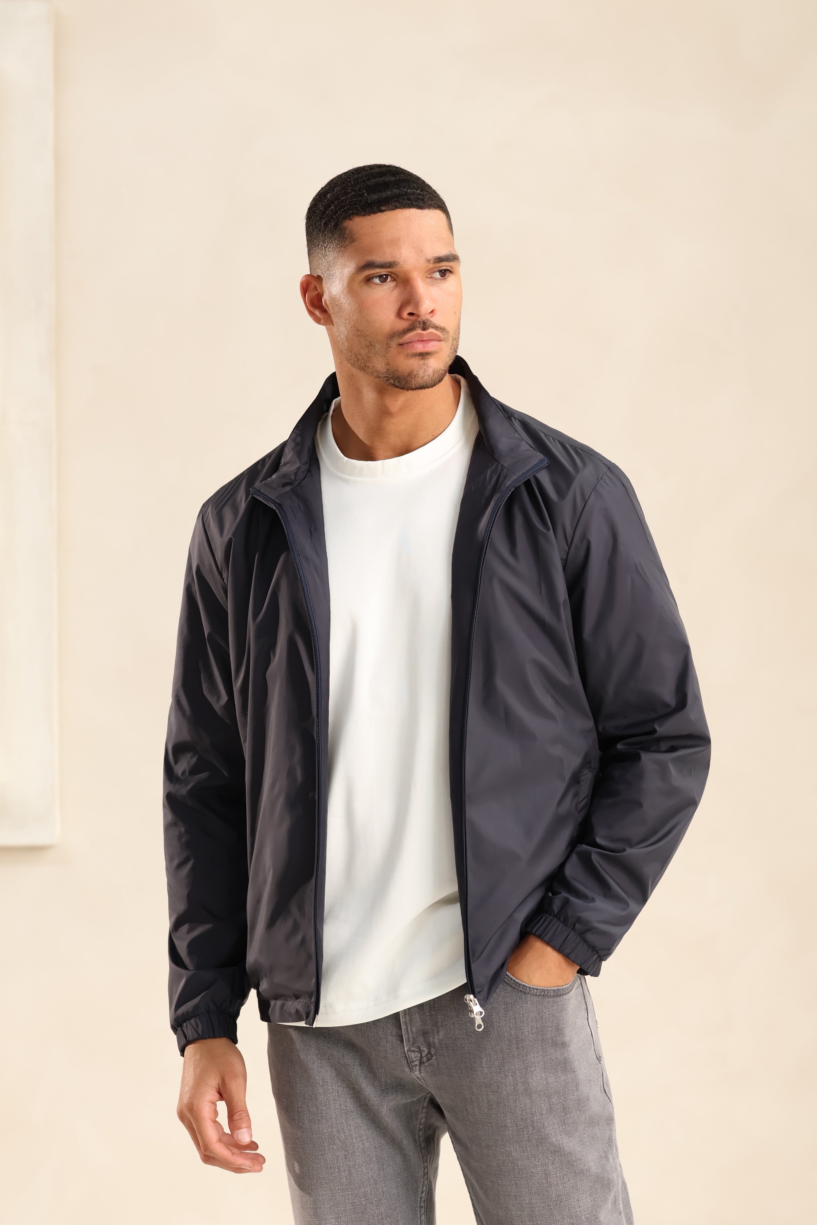 TECH WINDBREAKER