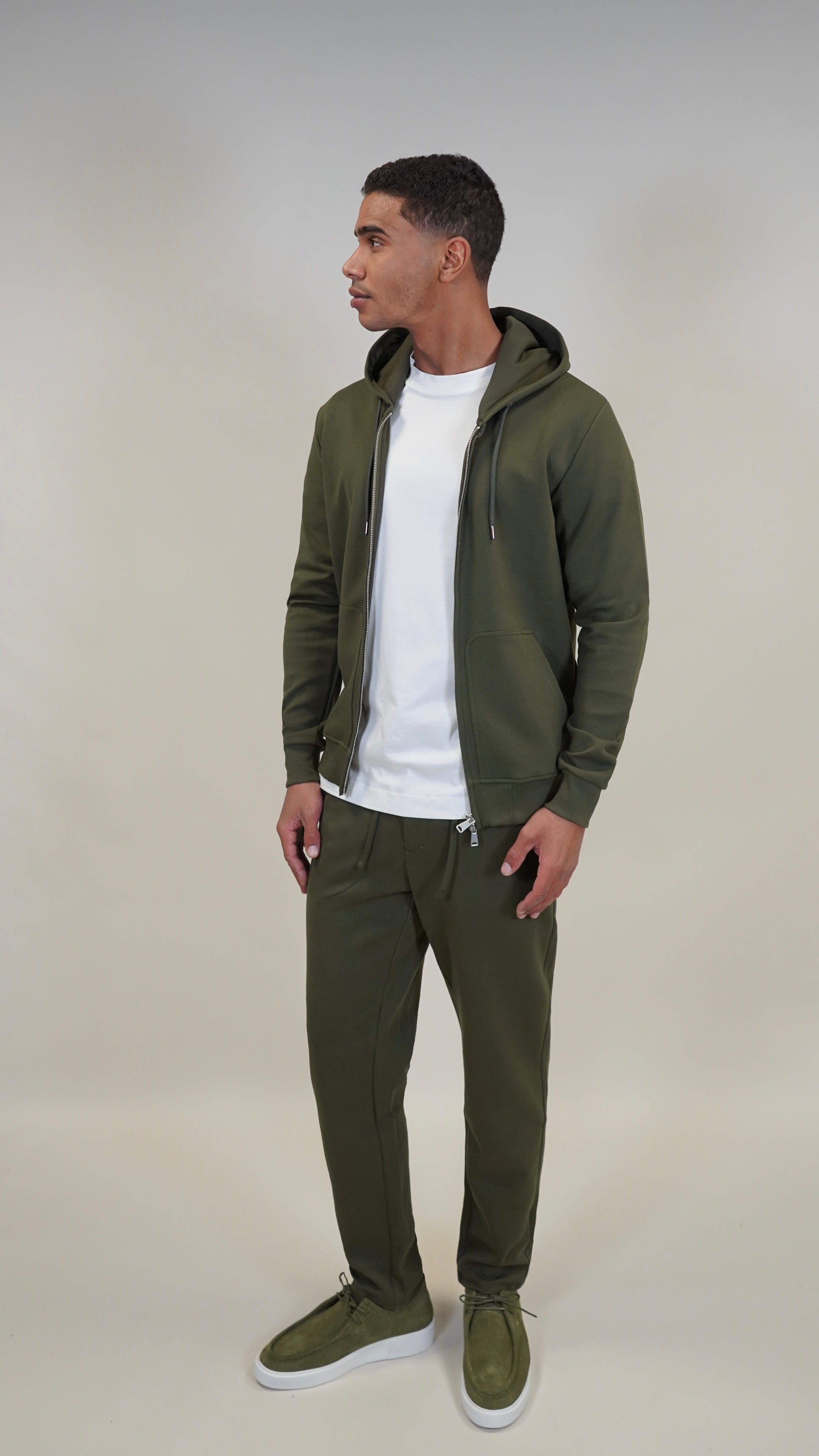 SUNDAY ESSENTIALS TRACKSUIT